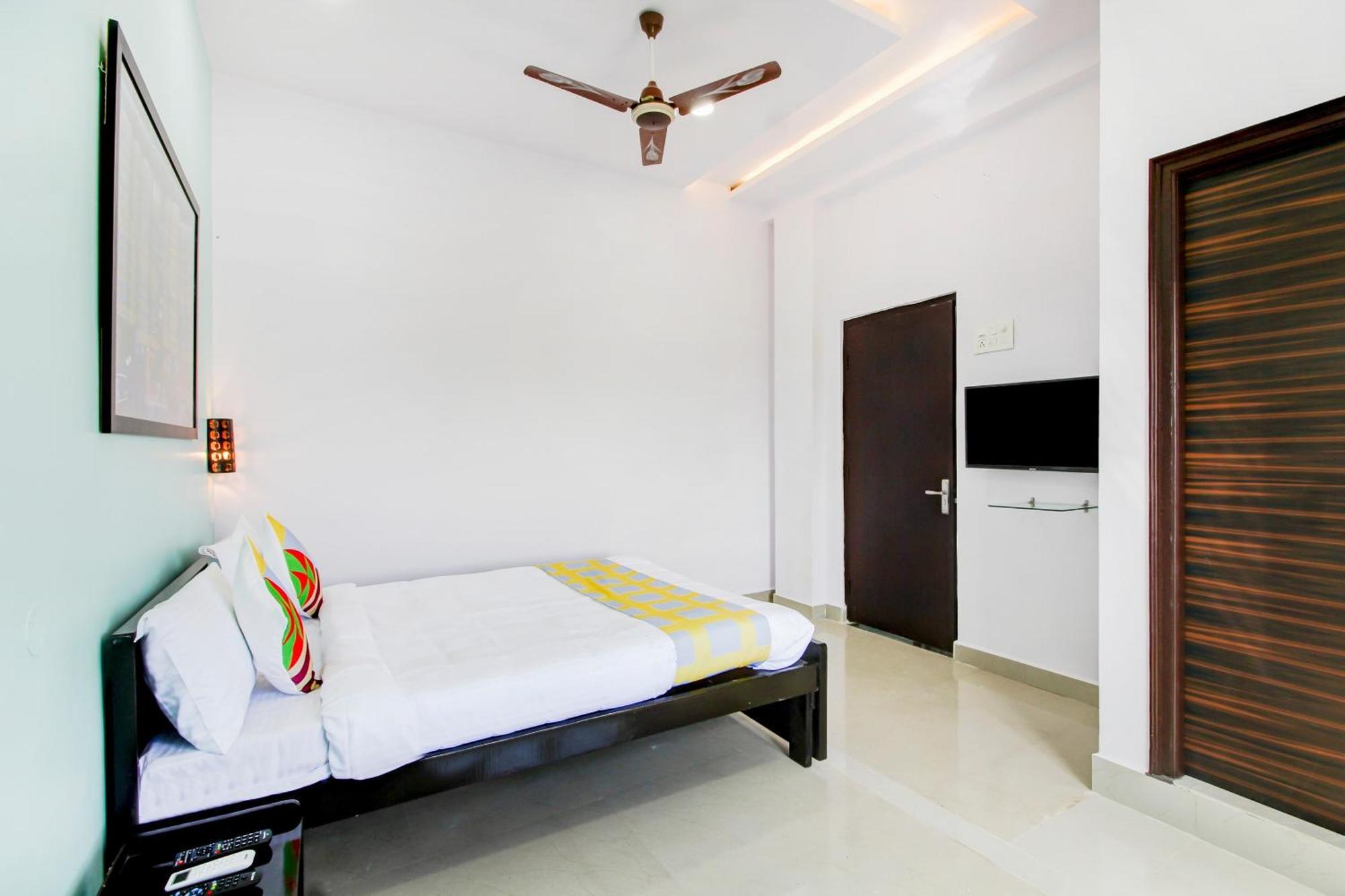 Hotel O Home Comfortable Stays, Near Aasam Gadh Current Office Sururnagar Exteriör bild